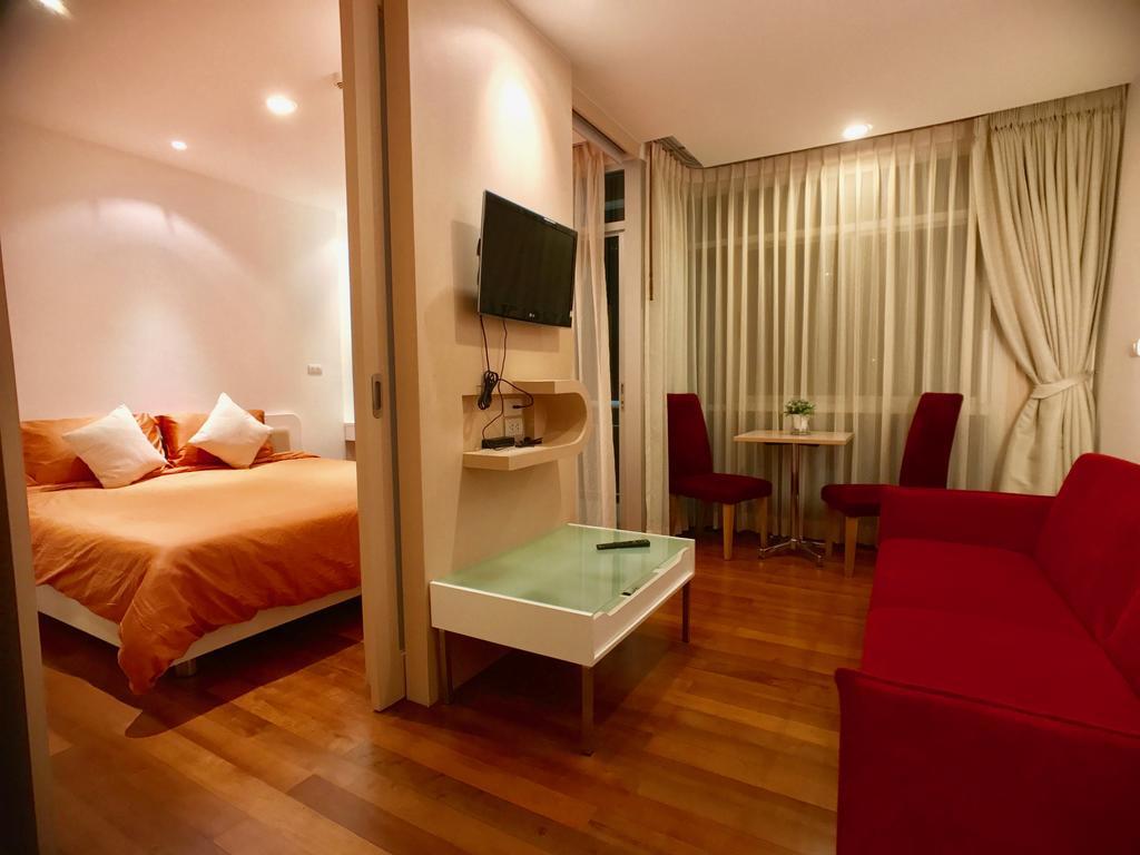 Apartment Art By Moloko Patong